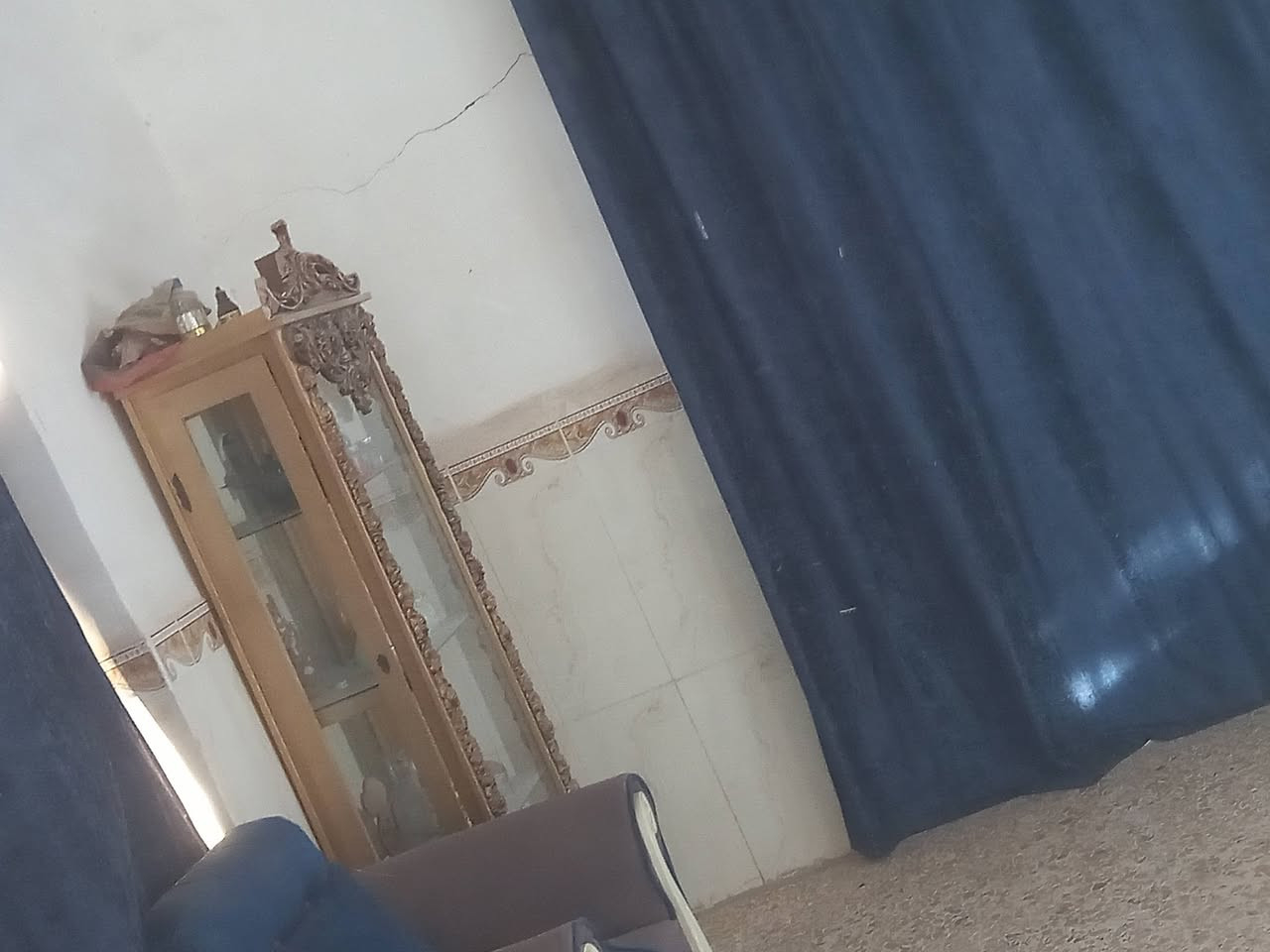بيت لبيع مساحه ٢٠٠ حله ورديه استفسار ***********
