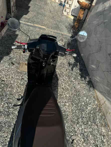 🚨 للبيع دراجة شحن كهربائية - شبه جديدة 🚨
💰 السعر: 1,000,000 مليون دينار عراقي – وبيه مجال

🔋 المواصفات:
• بطارية قوية 36 أمبير – 6 بطاريات
• ماشي فقط 2600 كيلو—جديدة بعده
• شحن كامل يكفي 3 أيام، وإذا طلعاتك قليلة يوصل 4–5 أيام
• شاحنة أصلية
• 3 نمر كير + مثبّت سرعة
• دشبول رقمي نوعية BM
• بلوتوث + سماعة + هورن صوتين
• إشاري دبل + لايت لد قوي عالي/واطي
• جنطة كبيرة لخزن الاحتياجات
• ستاند صفح وعدل
• لون رصاصي مميز
• ريمونت عدد 2 + مفتاح تشغيل عدد 2

✨ الدراجة كاملة ومكملة ومريحة جداً… جاهزة للاستخدام بدون صرف.

مكان الدراجه : صلاح الدين قضاء بلد 
السعر مليون وبيه للشراي ❤️
للاستفسار 
***********
