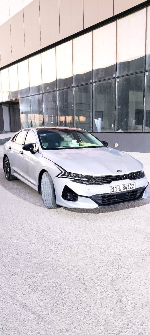 K5 خليجي موديل 2021 
اللون سيلفر 
رقم انجليزي بغداد باسمي 
المحرك 2500 
المواصفات/
بانوراما بصمه تشغيل وابواب تشغيل عن بعد جنطه ذكيه تفتح عند الاقتراب حساس امامي خلفي كاميرا اماميه خلفي تبريد قطعتين مري شفط بشاير بالمري تحكم كامل لمس ماشيه 70 
السعر168 وبي مجال موبايل *********** السيارة نضيفه ومامتعوبة النجف, العراق
