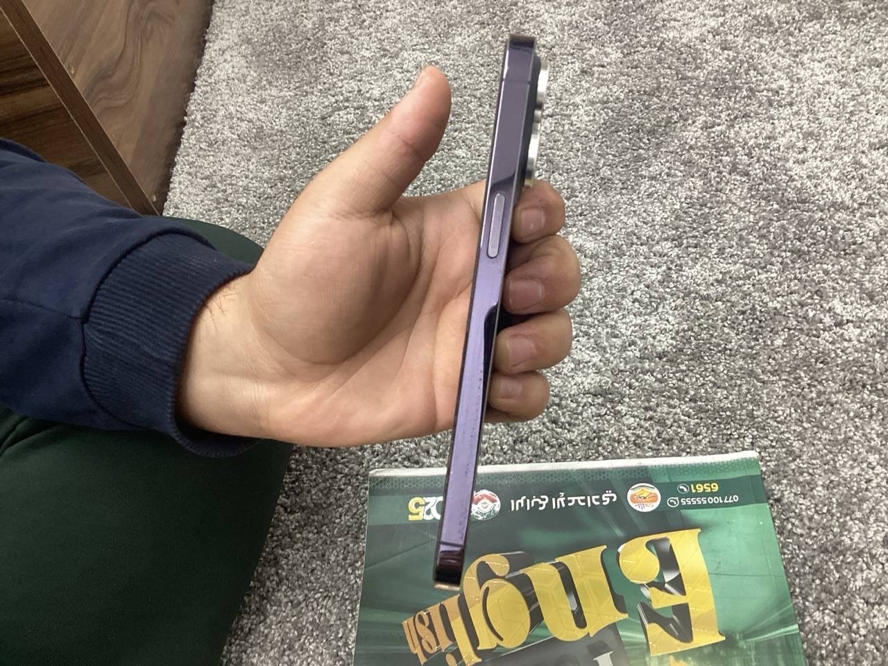 ايفون 14 شرق اوسط ذاكرة 256 بطارية 82 جهاز ما مفتوح بي كارتونة وشاحنة اصلية
