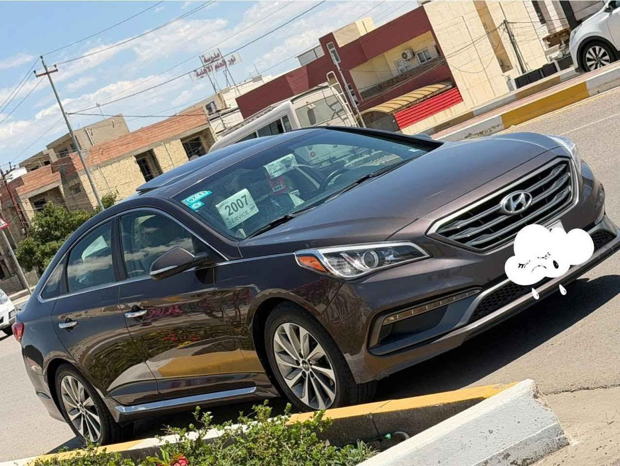 سلام عليكم 
سوناتا موديل 17
وارد أمريكي بدون 
ضرر كلين داخله 
بل عراق صار بيها  
باب مدل بلادي 
جاملغ خلفي صبغ 
فقط ماشيه 80
فول مواصفات 
سعرها 130 مكان رمادي 
اتصال بل خدمه *********** 
ابو يزن
