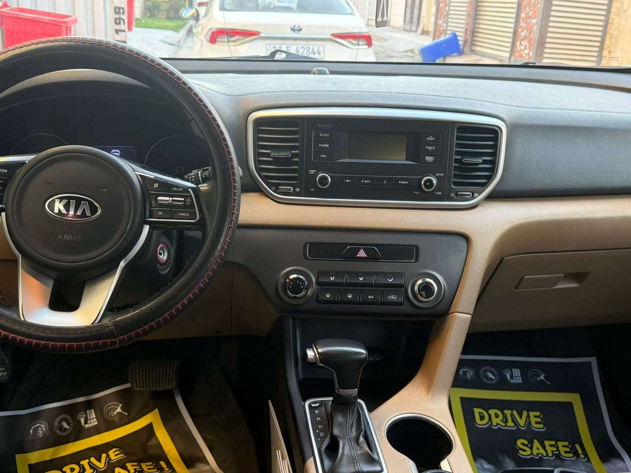 سبورتج٢٠١٩ خليجية مكفولة من الصبغ والبارد فقط اصبعين موضحة بالصور وكذلك شخطين بالجاملغ والصندوق موضحة ايضا وبيهه نكراش بالصبغ
ماشية ١٠٢٠٠٠ الف رقم بغداد
السعر ١٧٦ ورقة
مكانهه السيدية
للاستفسار ***********
