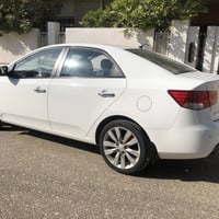 كيا سيراتو 2012 نظيفه ماشيه 128 تحكم ستيرن تبريد لمس حساسات خلفي بلوتو...