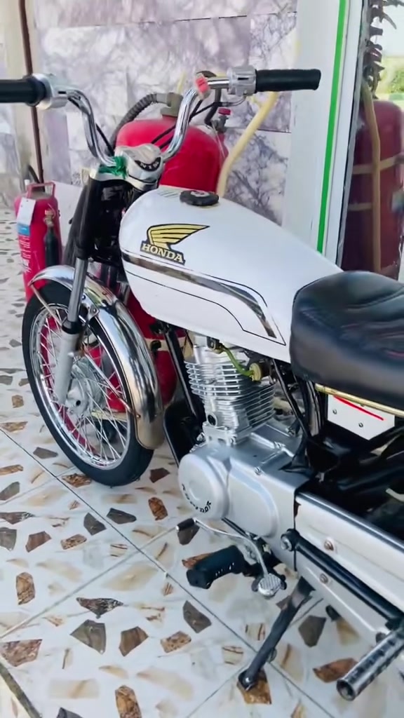 دراجه البيع موديل2020وراق صولي وسعر 800بيه مجال وذا كو مراوس نامه كامل هم راوس مكان كوت وراقم ***********
