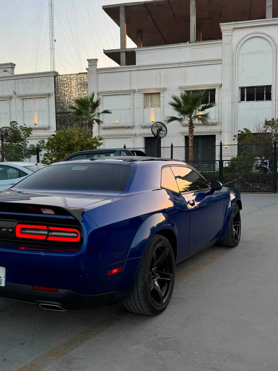 🚗 للبيع دوج جالنجر SXT موديل 2019 🔵
الحادث جاملغ الايسر وطرف البنيد 
✅ اللون: أزرق مميز�✅ المحرك: 3.6 لتر V6 بقوة 305 حصان�✅ ناقل الحركة: أوتوماتيك 8 سرعات�✅ الممشى: 71 ألف ميل �✅ مواصفات مميزة: تشغيل عن بعد، شاشة، كاميرا خلفية، مثبت سرعة، Apple CarPlay وAndroid Auto.
السيارة بحالة جيدة وجاهزة للاستخدام، وللاستفسار يرجى التواصل على الخاص أو الاتصال على الرقم: (***********).
📍 الموقع: بغداد شارع فلسطين �💰 السعر المطلوب: (163$).
