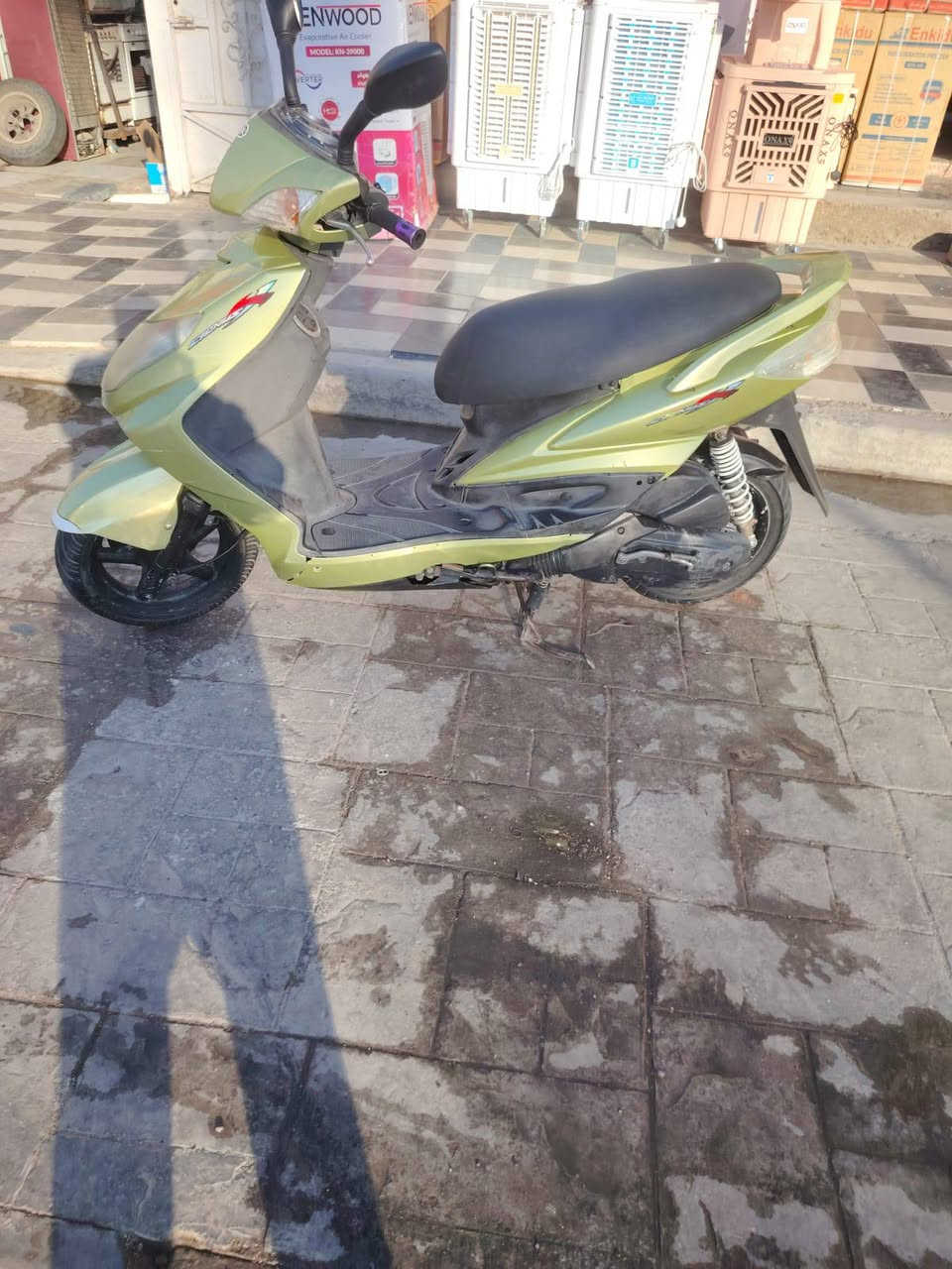 سكنس فحل نوزل كله شغالة مانقصهة شي محرك اخرس كهربائية كلهة شغالة سلف وهندر درجة كلش نضيف سعر 725 وبيه مجال مكاني بغداد حي اور ***********
