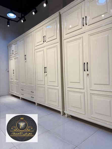 موديل توب لاين
نجارة عراقية 100‎%‎✅
ضمن وجبة الدرجة الاولى 

السعر3ملايين و700الف فقط 

تتكون من 10 قطع

وجه الكنتور خشب MDF

داخل الكنتور صاج طبيعي 4ملم

الظهر جرجوبة شد براغي 

القاعدة الارضية للكنتور بلوك بورد

ارتفاع الكنتور 250سم

عرض الكنتور350سم

عرض الكنتور مع زاوية الملابس 470سم

شازلون خزان شغل معمل 

طابورية جلوس اضافية 

السعر3700الف فقط
نقل وشد ماجاني آلجميع محافظات العراق 

العنوان بغداد الجديده خلف جامع سامرائي 

***********
***********
