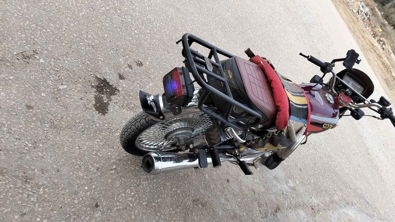 سلام عليكم تايكر 24سونك الاصلي كامله مكمله كله شغاله محرك مكفول من كلشي كهربائياات كله شغاله اواق مال وكيل كامله سعر 640وبيه مجال مكاني حله الاستفسار خاص اوالاتصال علارقم ***********
