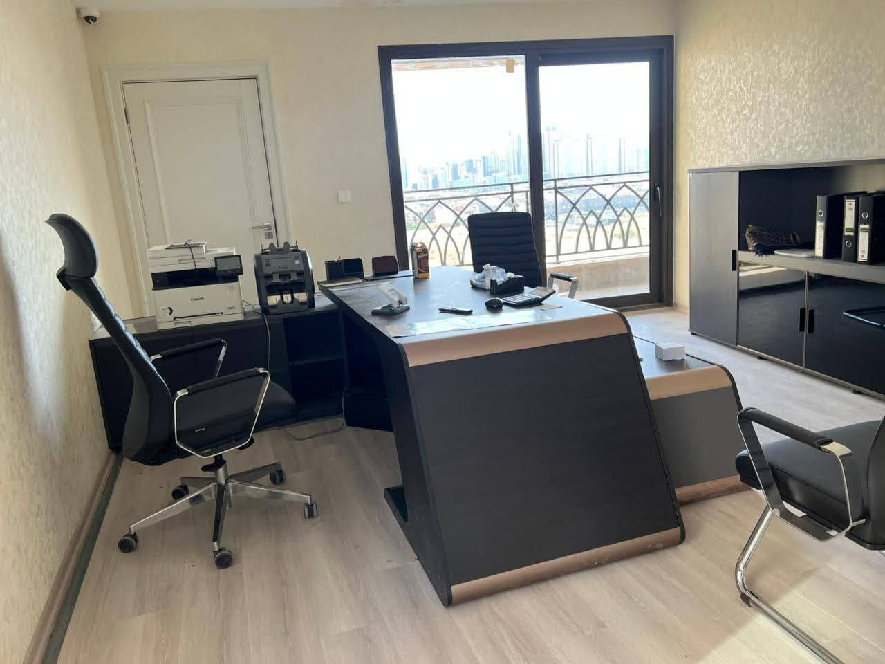 سئت ئۆڤیس کامل مارکە Office new - Vana brand


**إذا كنت صاحب هذا الإعلان وتريد حذفه لأي سبب، رجاءا أرسل رسالة إلى الدعم الفني**