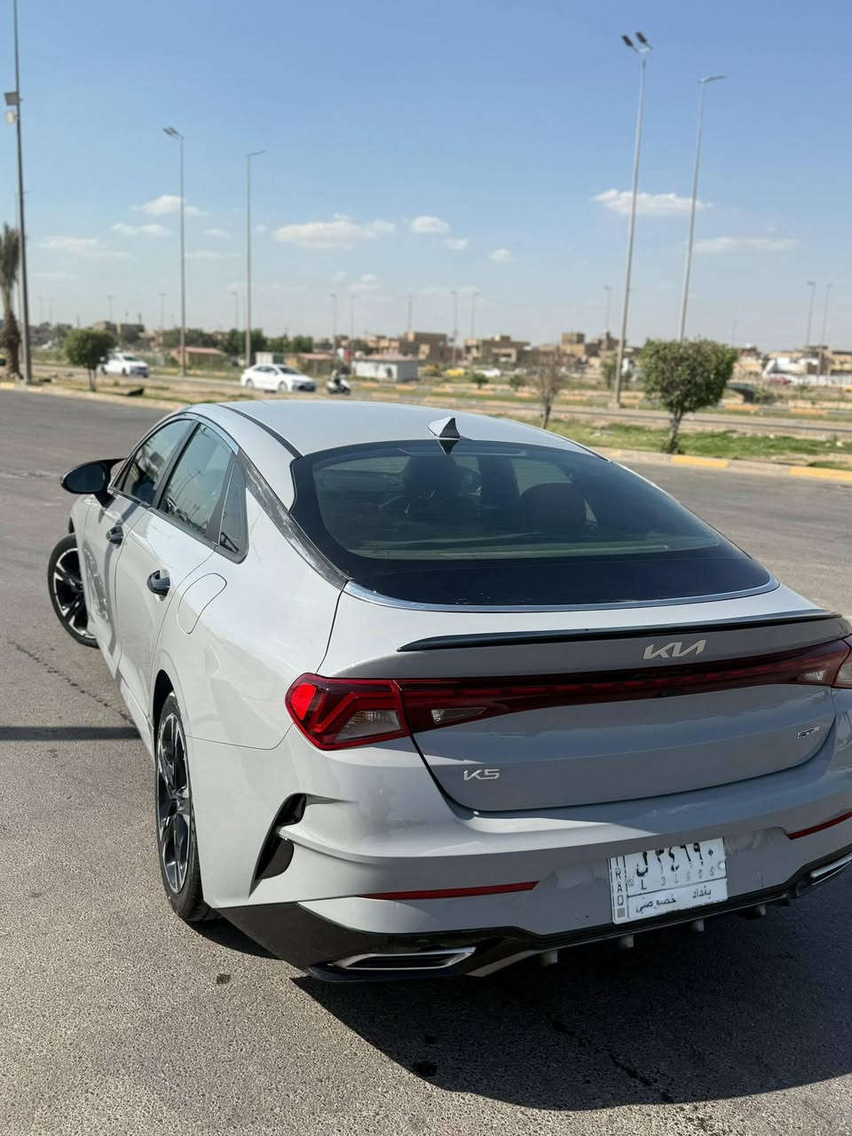 كيا k5 موديل 23 لون اسمنتي GT lien

ماشي 55 الف ميل

داخل جلد احمر 

فول مواصفات ما عدا البانوراما 

محرك 1600 تيربو 

حساسات خلفية و حساسات بلمري و رادار امامي

وارد امريكي حادثهة بامريكة فقط البنيد و اجتي ال بغداد صار بيهة 3 قطع 

موجود سونار  جديد من بدي جيك البارحة سويتة بتاريخ 
2026/5/21
للمعولمه : شاصي+ لغد مكفولات 
كير محرك مكفولات 
كلشي شغال برغي مابيها نقص سياره جاهزه من كلشي تجي وتشوفها وتعجبك 
السعر : 165 ورقه 
***********
العنوان : بغداد الامين الثانيه
