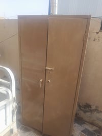 دولاب حديث • ٤ خانات • بالمطار