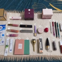 مستحضرات تجميل • ٣٠ قطعة • جملة