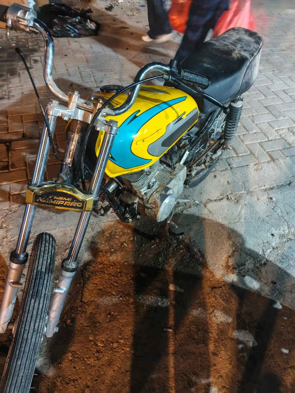 سلام عليكم ب200
دراجه ايراني كوم حديد كفاله سرقه كلك شغاله دراجة نقص دوسه وبريك يرادله تعيار  مكان بغداد الدورة شارع 60
***********
