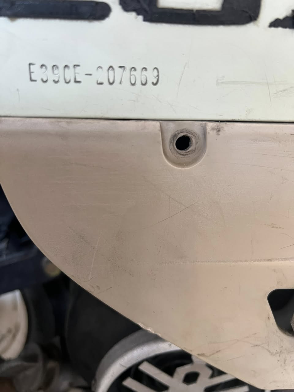 دراجه بوليس حليبي ختم واحد ويه مكينه كفاله دراجه وناعمه وشلعه معدل ب٧٢٥ بيه مجال بسيط مدينه صدر ***********
