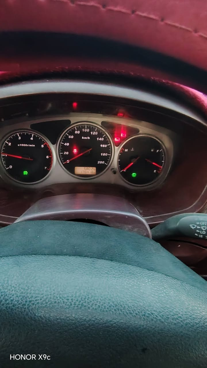 سلام عليكم للبيع بيكم كريت ويل موديل 2012رقم بغداد انكليزي سنويه جديده بسمي مكفوله كفاله تبريد ثلج ❄️❄️تخم تاير جديد حداديه جديده سعر 70وبيها مجال
مكان سياره الديوانيه للاستفسار تصل
***********
