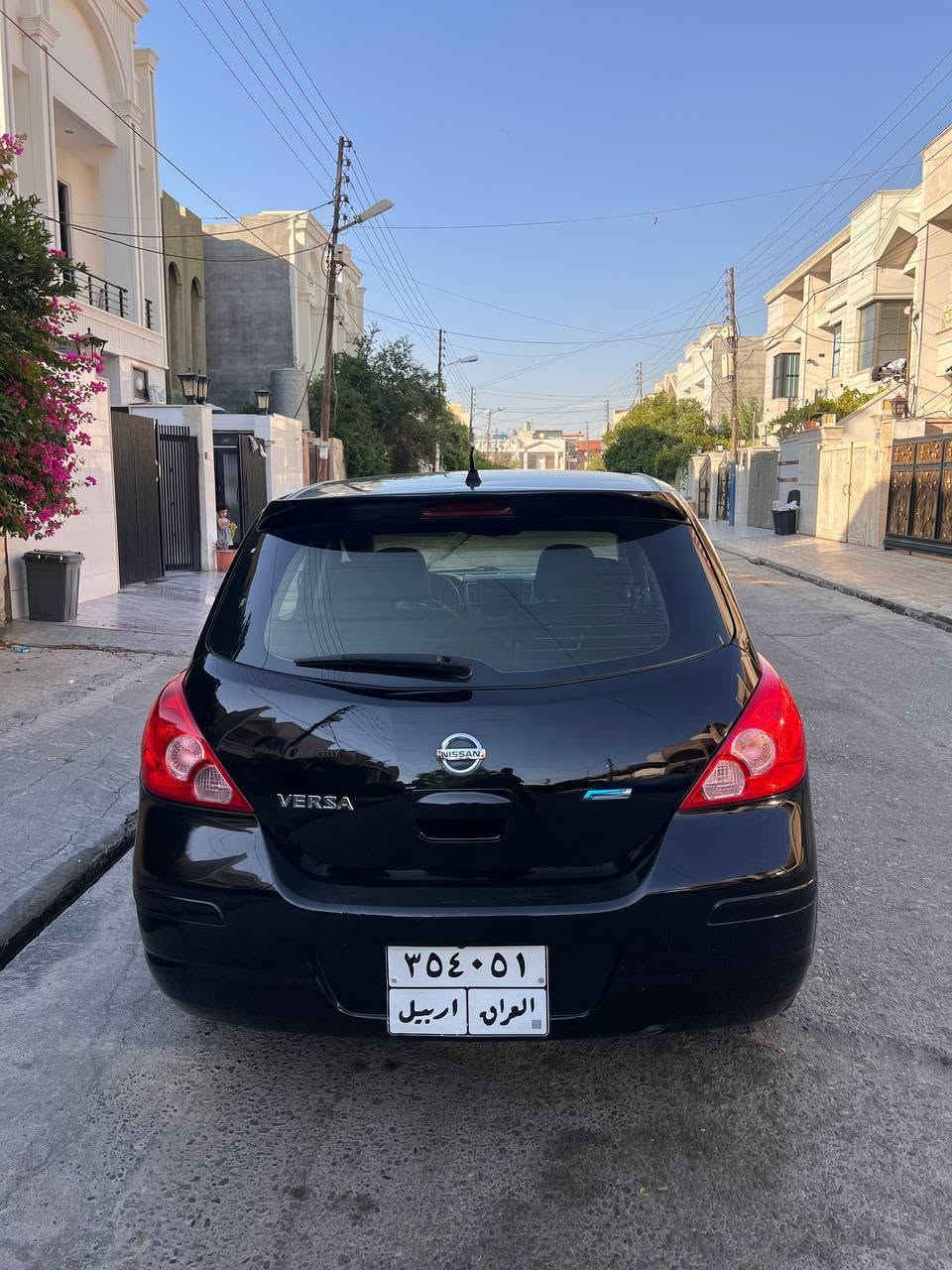 نيسان فيرسا أمريكى ٢٠١٢ گير اتوماتيك چوار پارچةى صبوغه بى ليدراو گيرو ومكينةو تةبريدى بةشرته بي كيشةيه بى تةقةو رةقةيه
مواصفات جام كهربائى وئاوينه كهربائيه شاشه ايپاد وكاميريه
سيستةم غاز و بنزينه زەمانی سیستەمی غازى ماوه 
سعرى ٨٣ $وةرقه كةميك معامله
ژ م ***********
                                       ***********
                                      *********** أربيل, العراق
