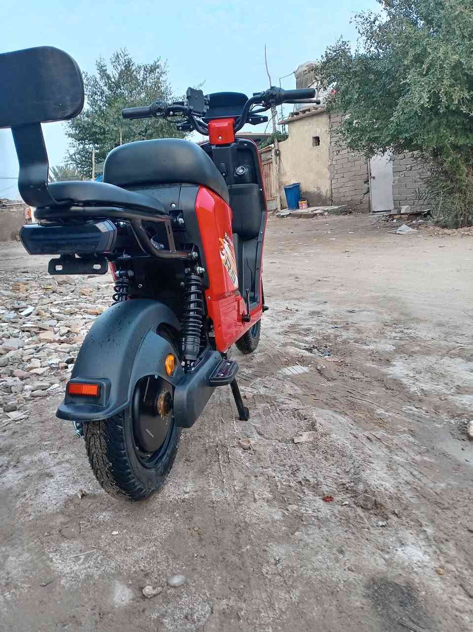 سلام عليكم درجه البيع سرعه 100 ملف 2000 الون حمر مميز رباي شاير هورن بطاريات ٣٢ نبير  درجه نضيفه صاله شهر من طالعه من المحل سعر ٦٥٠ او بيه مجال جديده الدرجه  تفاصيل أكثر عله هذه الرقم ***********
