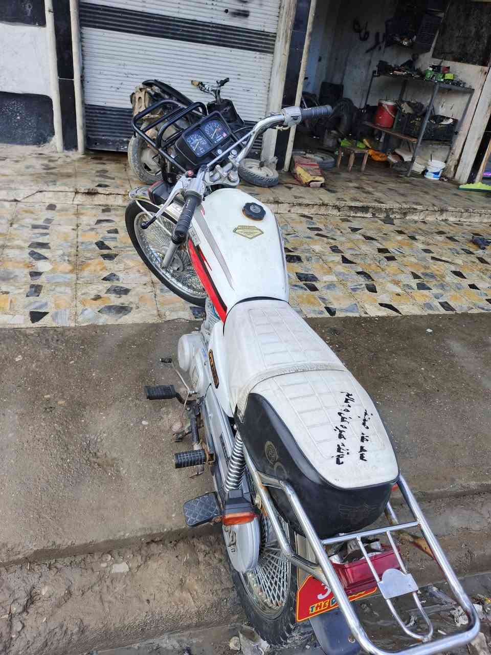 السلام عليكم ماطور تايكر
موديل 20 
نضيف كلشي مابي 
بلادي 
السعر 450 وبي مجال 
للاستفسار اتصل عل رقم 
‏‪***********‬‏
