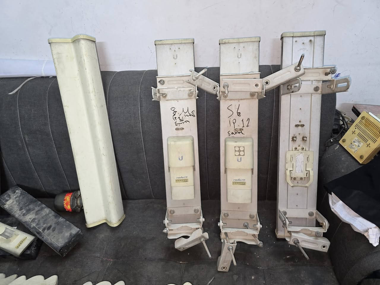 السلام عليكم
وجبة غراض انترنت مستخدمة للبيع
حديد ايراني ٣٥
بوربيم
سكترات 120 مع ٩١٢
سكترات 2.4 مع روكت 2.4
سكترات 120 مع روكتات xw
دشات 30 ubnt
دشات انتي نويز 27، 26,23
912 5G
912 6G
921 netmetal
922 netmetal
Rb2011
Rb3011
Rb951
C5c 24V
Lhg60
B11. 120 
نانوات M5 Xw
نانوات m5 xm
لايت بيم
دعسوقة بث
Qrt5
باتش بنل ١٦ كيكا
باتش بنل ٢٤ بورت ١٠٠
سيسكو 2960 بورتين كيكا
سيسكو 2960G 48PORT كيكا
سيسكو 3750G 48PORT كيكا

عاكسات ١٢ و ٢٤ فولت
اسميات
محولات سكاتر اصليه
انجكترات 1 كيكا

يوجد توصيل كافة المحافظات 
لتثبيت الحجز
***********
***********
