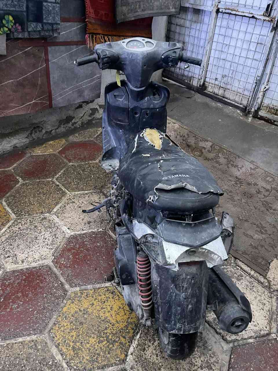 السلام عليكم سكنس نثيه ١١٠ياباني كهربائياته شغاله قفل استيرن حساس استان صفح دراجه مكينه شغاله بس الفاكيوم ضل ميدفع بانزين ابييع هل موجود مكان دراجه بغداد مدينه الصدر سعر ١٢٥ رقم ***********
