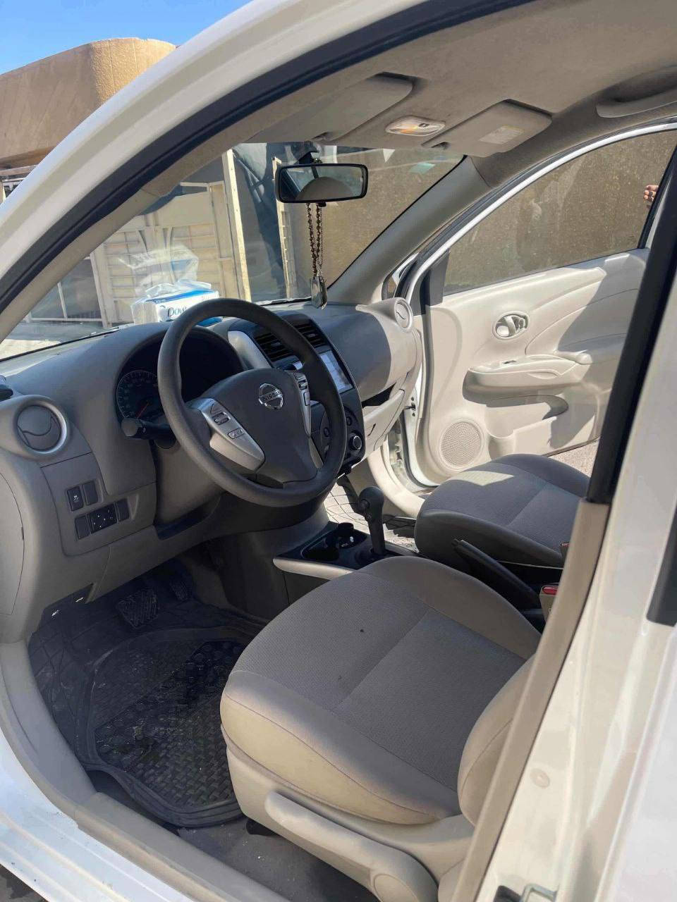 نيسان سني مصري مكفولة موديل 25 ماشية 35 سيارة مكفوله وجديده رقم اربيل دولي السعر 118 رقم ***********
