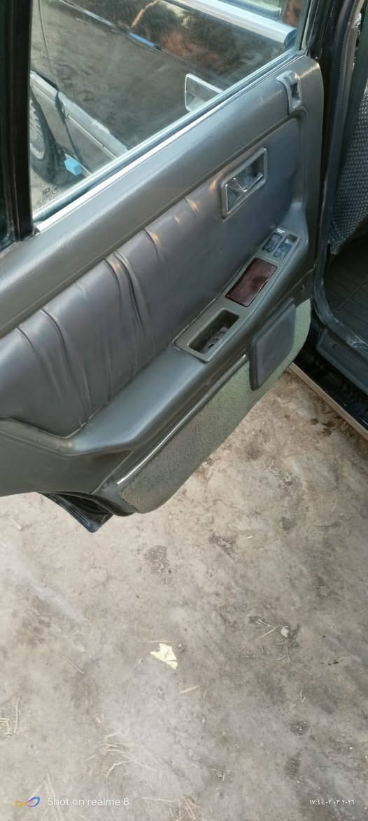 السلام عليكم كيا بونتيشا موديل 1993 مكفوله من الضربه صبغ ما بيها بلادي تبريد تدفئه شغال مكينه 6 وكير مكفولات شرط حداديه اماميه خلفيه جديده تخم تاير جديد   السياره بسمي مداور مباشر مكاني الديوانيه مركزه السعر 45. 
لااتصال  ***********
