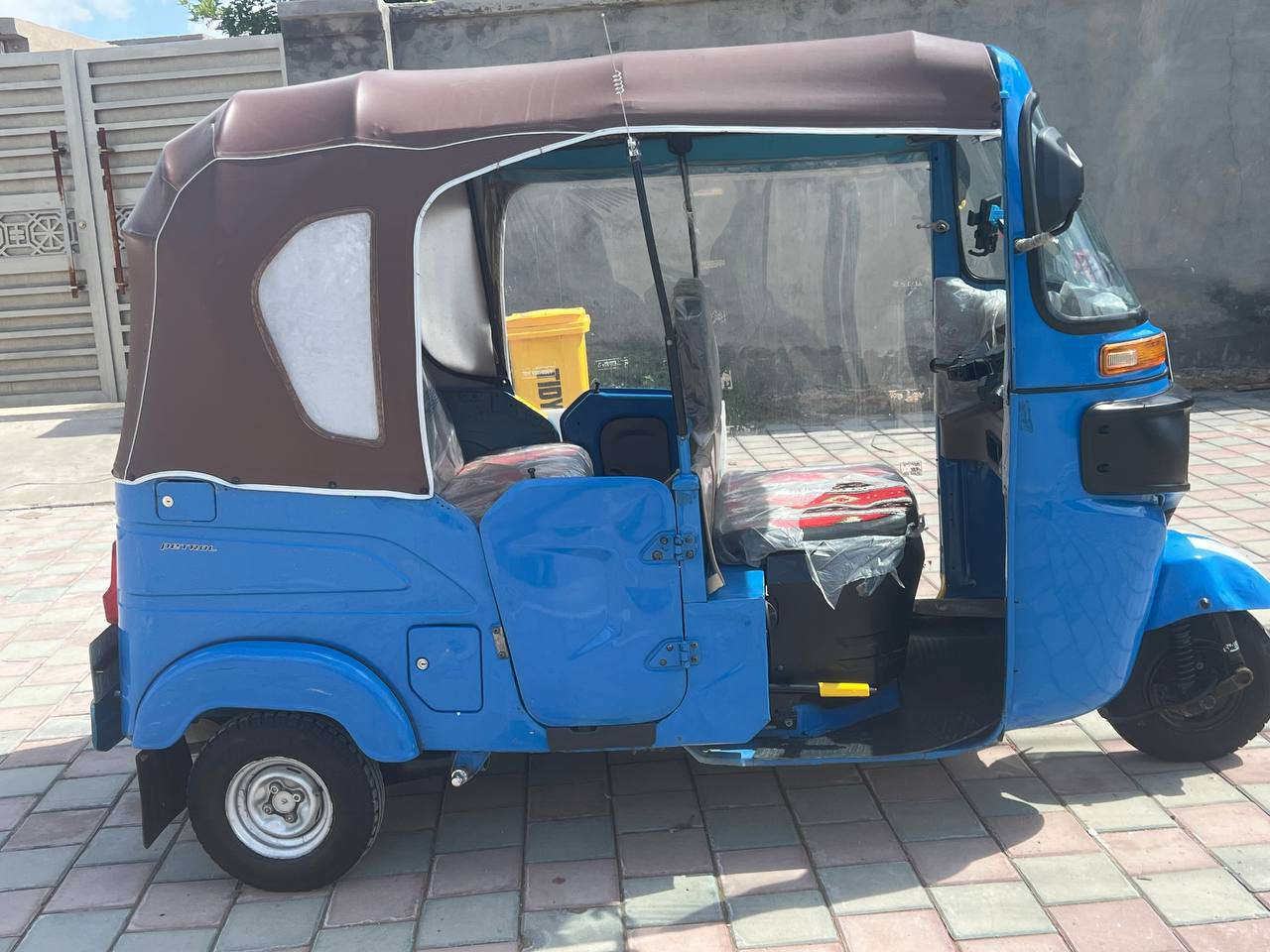 سلام عليكم تكتك البيع موديل2022شهر 11رقم واسط تحويل ثاني يوم ***********
مكان نعمانيه
