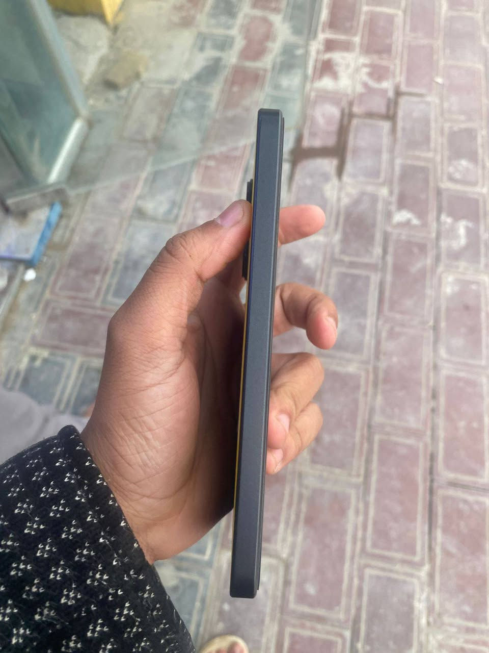 سلام عليكم 
بوكو x7برو جديد للبيع صار شهر من اشتريته الوصل موجود غراضه كامله و اصليه شخط مابي نضافه 100٪ كامرته فول ذاكرته 512 الجهاز امفول للأخير تجي و تفحص يله تأخذه مكفول كفاله عامه من كلشي  مكاني كربلاء حي الوفاء رقمي*********** كربلاء, العراق
