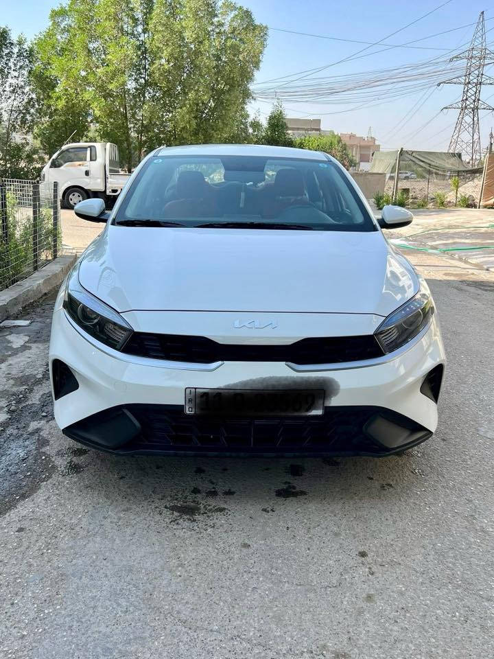 سلام عليكم للبيع كيا سيراتو 2024 خليجي مكفولة من صبغ وبارد وتبديل مكينه 2000 ماشية 38 الف موصفات عادية تحكم ستيرن حساس خلفي لد امامي ويل كب سياره جديده ورقم بغداد بسمي سعر 185 مكاني بغداد
***********
