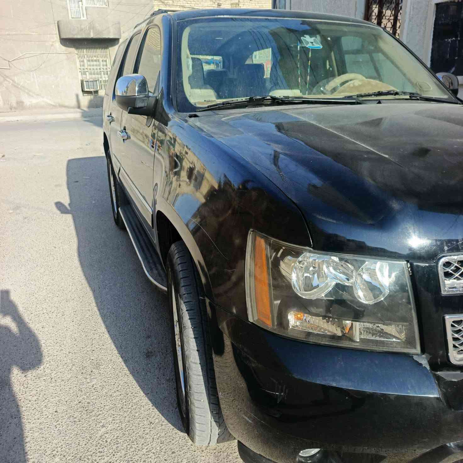 السلام عليكم للبيع تاهوالتي زت ٢٠٠١٢ مكفولة كص وانتر بول ادوات  مكان بغداد  السعر 85 وبيها مجال رقم الهاتف ***********
