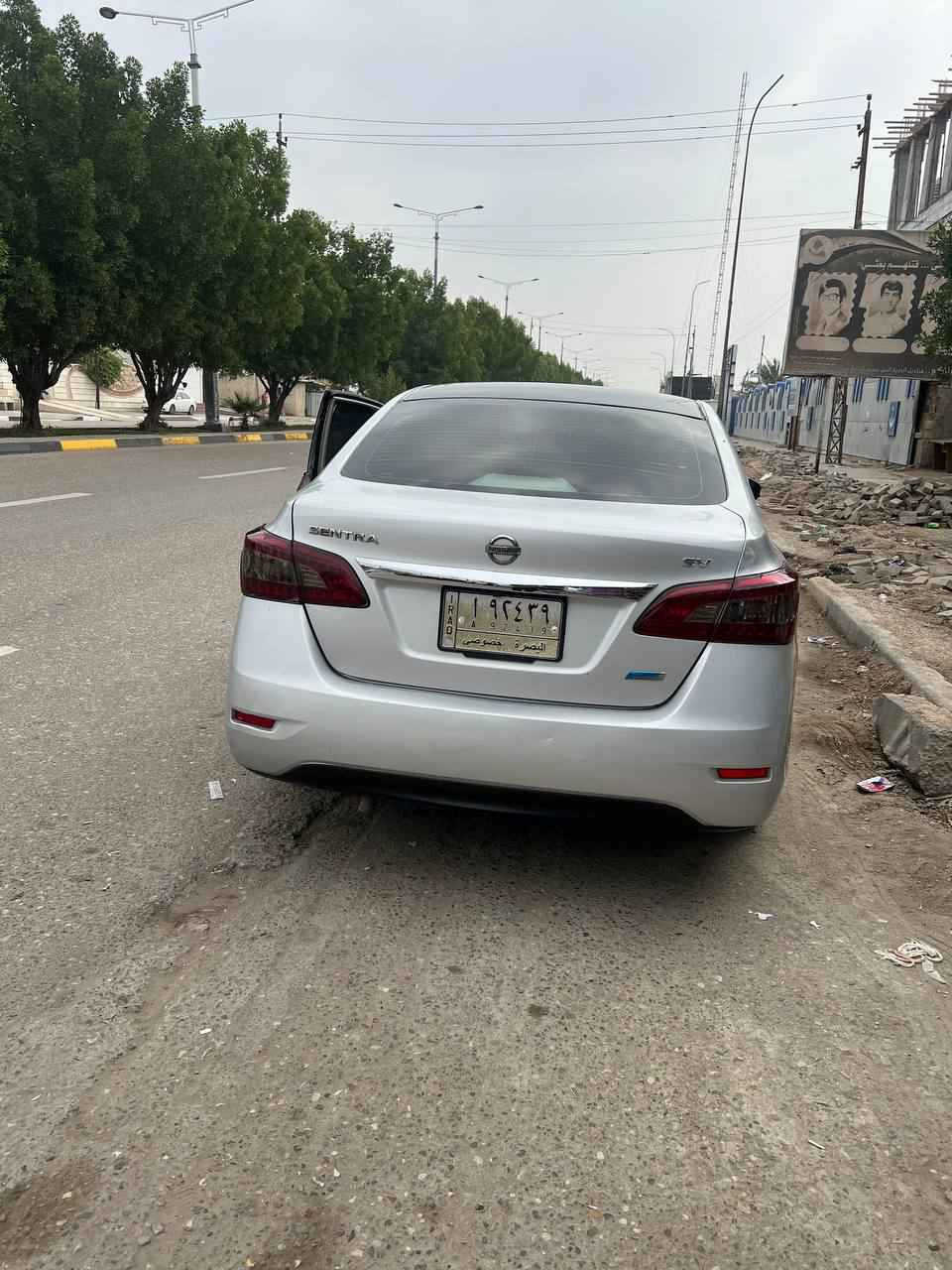 اسلام عليكم 
نيسان سنترا وارد امريكي 
موديل /2014
سنويه لل/2028
ضرر جاملغ امامي + بنيد 
بدون ضرر داخلي شواصي لغود كفاله
مواصفات عاديه 
سياره جاهزه مكينه كير تبريد ممتاز
بيه ملاحظات بسيطه خياس بل قماره +جراد 
السعر السعر /95 بيه مجال بسيط 
الاستفسار /***********
العنوان / المعقل قرب ساعه البصرة, العراق
