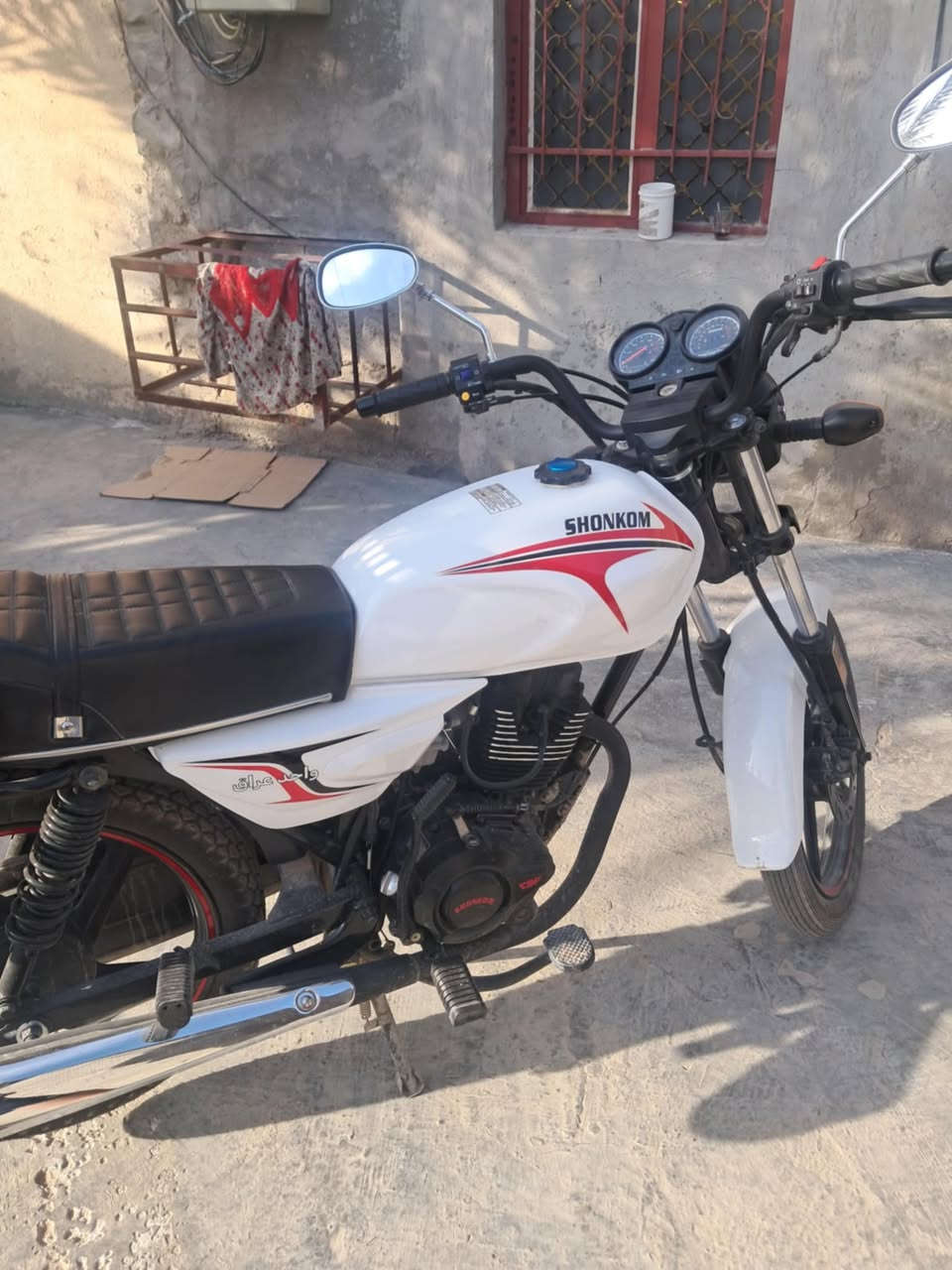 السلام عليكم دراجه موديل 25 لون ابيض اوراق السعر 900 وبيها مجال عنوان كربلاء سيطره الابراهيميه رقم الهاتف ***********
