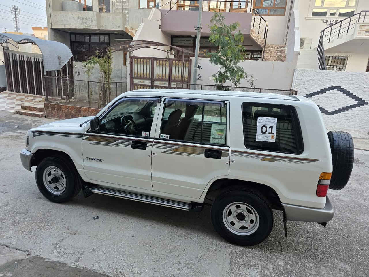 isuzu trooper
ئایسوزو ترۆبێر
مۆدیل 2001
دەبڵ ئەکسل
ڕەقەم و سەنەوی سلێمانی تازەیە هەتا 2027
سەیارەکە بەناوی خۆمانەوەیە و بەشەرتی تەحویل
کێڕ و مەکینە و ئەکسل بەشەر
سەیارەکە هین خۆمانە و سەیارەی مەعرەز و ئەمانە نیە 
و شتێکی پاک و جوان و بێعەیبە 
سعری 47$ مجال
Viber & Whats app
***********
شوێن : چەمچەماڵ
