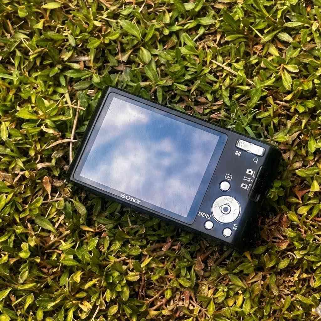 📸 دقة 14.1 ميغابكسل
🔍 زوم بصري 4×
🎥 تصوير فيديو HD 720p
🖥 شاشة LCD قياس 2.7 إنج

📦 الحالة: جيدة
🔋 بطارية + شاحن
💾 كارت ذاكرة 64GB

💰 السعر: 140 الف بي مجال للشراي
📍 بغداد – العراق

🚚 استلام يدوي / توصيل متوف

📩 للتفاصيل راسلنا خاص
*********** بغداد, العراق
