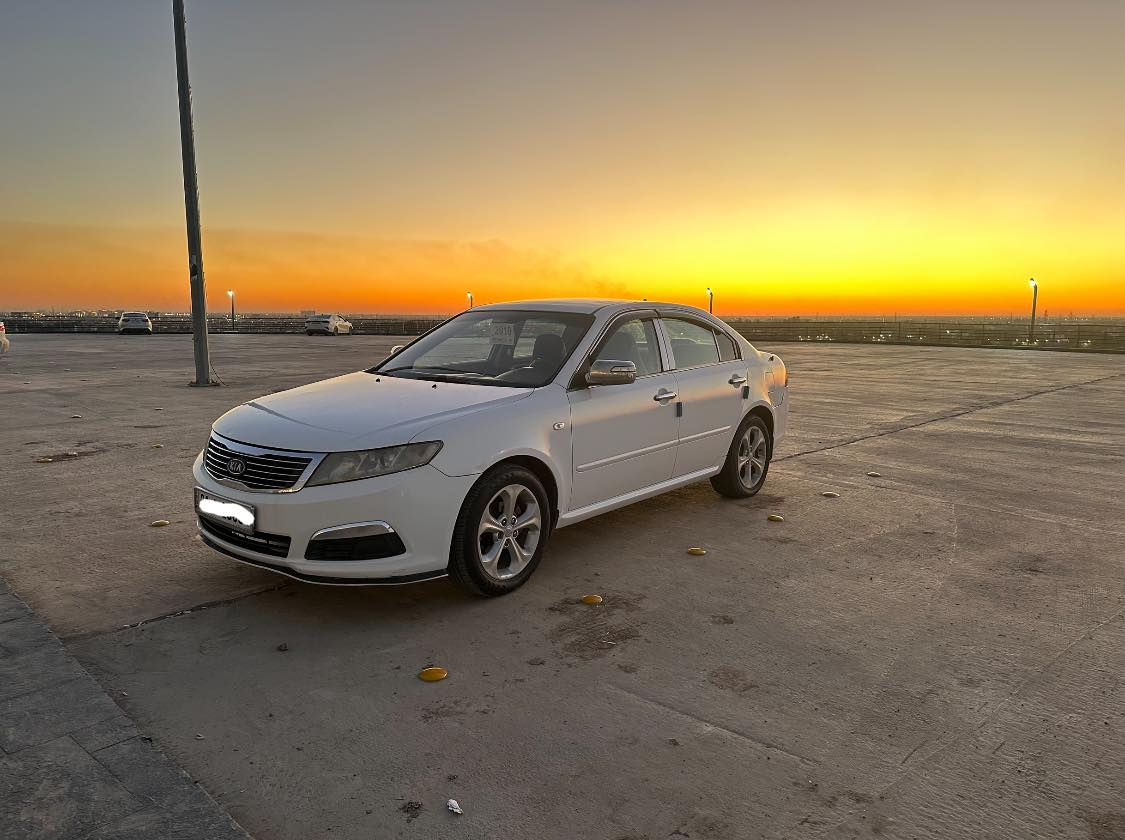 السلام عليكم

كيا اوبتيما خليجي محرك2000 دوش

سنوية لل ٢٩ 

كير محرك حداديه تخم تاير تبريد تدفئه كامله لسياره 

مكاني حلة السعر 120وبيها مجال 

***********

السياره بيها جاملغ خلفي وحالوب قليل
