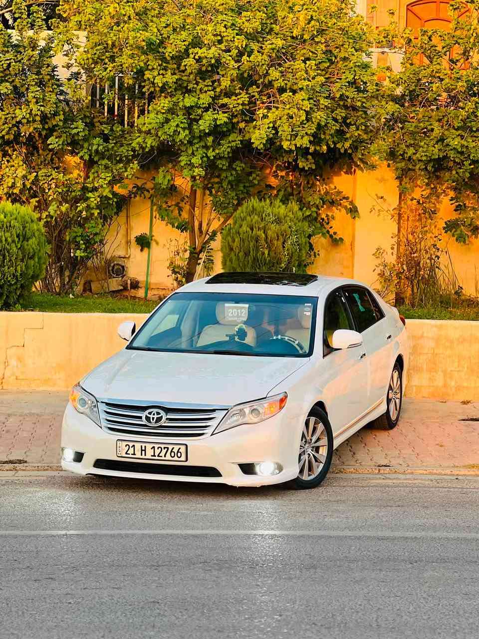 للبيع تيوتا أفلون 2012 خليجي• كفالة عامة، ما عدا شبرين بالباب الخلفي، والباقي كله كفالة.
 • فل مواصفات، داخلية قبق أسود مرغوب.
 • الممشى: 150 ألف كم حقيقي.
 • المحرك والگير شرط بدون فتح وبدون أي صوت.
 • السيارة أمامية كاملة، وتم تبديل القطع الاستهلاكية بالكامل (نوزلات، بلكات، فيت، بمب، وغيرها).
 • تم تبديل دهن الگير وصيانتها أولاً بأول.
 • استخدام شخصي وعلى يد واحدة.
 • السيارة باسمي، والسنوية مجددة، وكل شيء جاهز ولا تحتاج أي مصروف.
 • سيارة نظيفة جدًا ومناسبة للباحث عن سيارة استخدام.

📍 الموقع: صلاح الدين – الضلوعية (الجبوري)

💰 السعر: 18,800 دولار (قابل للتفاوض بالمعقول بعد المعاينة).

📞 للتواصل: ***********
