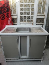 سنك متر وربع للبيع السعر 65 نظيف ٠٧٨١٤٤٢٨٤١١