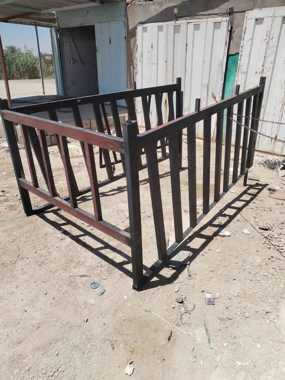محجر لبيع ارتقاع 120 كيا نثيه مكان بغداد قريه النفطيه السعر  400 وبي مجال رقم موبايل *********** /***********
