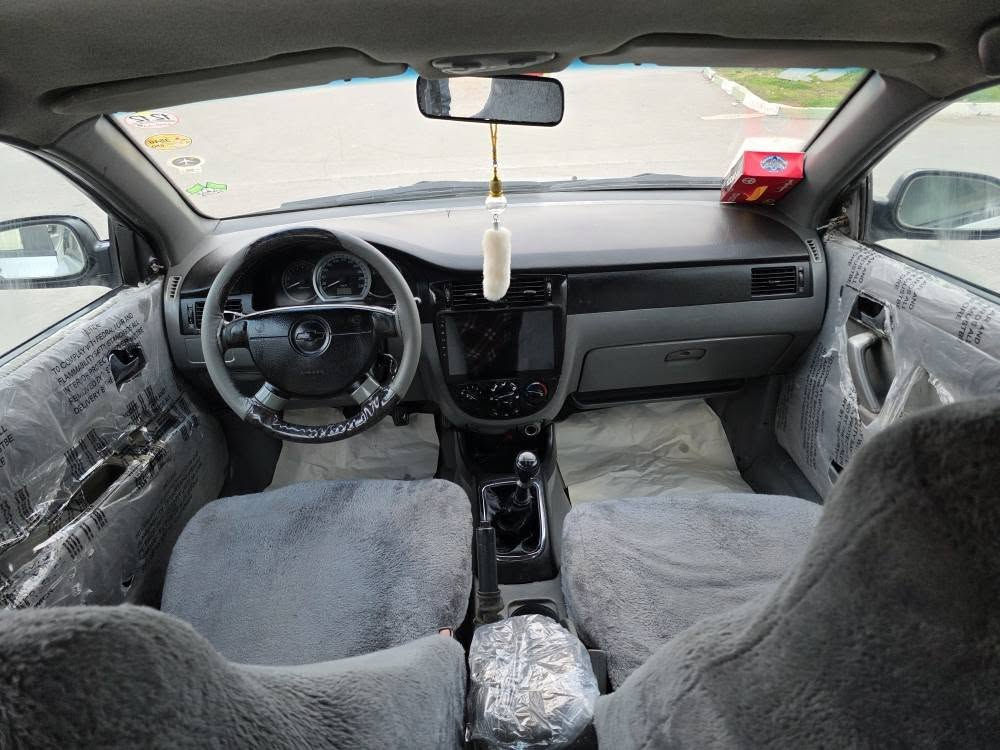 لۆک لۆک بل پاکەت 
ماڵی دۆست نموونەی جوانی 
ئۆپترا مۆدیل 2005 گێر حادی 
رەقەم بەخدادی ئەسڵی سەنەوی ئەسڵی هەیە بەشەرتی ئەوەلیان واجیهەشم بۆ راکیشاوە بی کێشەو موشکیلایە 
نوکە دەرزی لێدراوی پیوە نیە 
موس براوە بەشەرتە ماڵاکە بەس ماشاڵڵەی دەۆێت چونکە زۆر لۆکە 
بۆجوانی لەسەر کاڵ بوونەوە کامل کورە کراوە زۆر جوانە 
هەموو گیانی مەزبووتە تەبریت ساردوو گەرم مەزبووتە چوار ویلو تایەی لۆکی لەژیرە پاتڕی لۆکەو دینار مەسرووفی تیانیە شاشە ئایپادە دەسک مۆنیکایە جام کارەبایە 
شوێن رانیە *********** کۆتای $36 رانية, السليمانية
