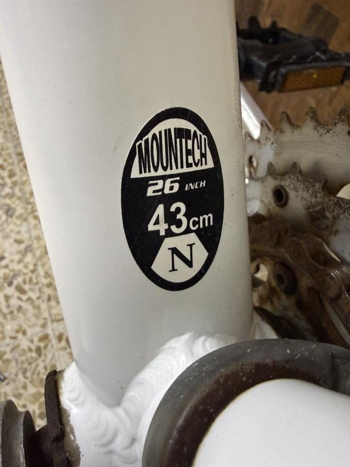 دراجة هوائية مختوم ياباني 🇯🇵 

قياس 26 جبلي

المعدن ألمنيوم 

قياس الفريم 43cm

المكينة 3/7

السعر 120 ألف دينار 

عنوان المحل موصل أيمن تقاطع شارع كنيسة الساعة🚴‍♂️🚴

يوجد توصيل 🚚 كافة محافظات العراق 🇮🇶 

☎️***********
