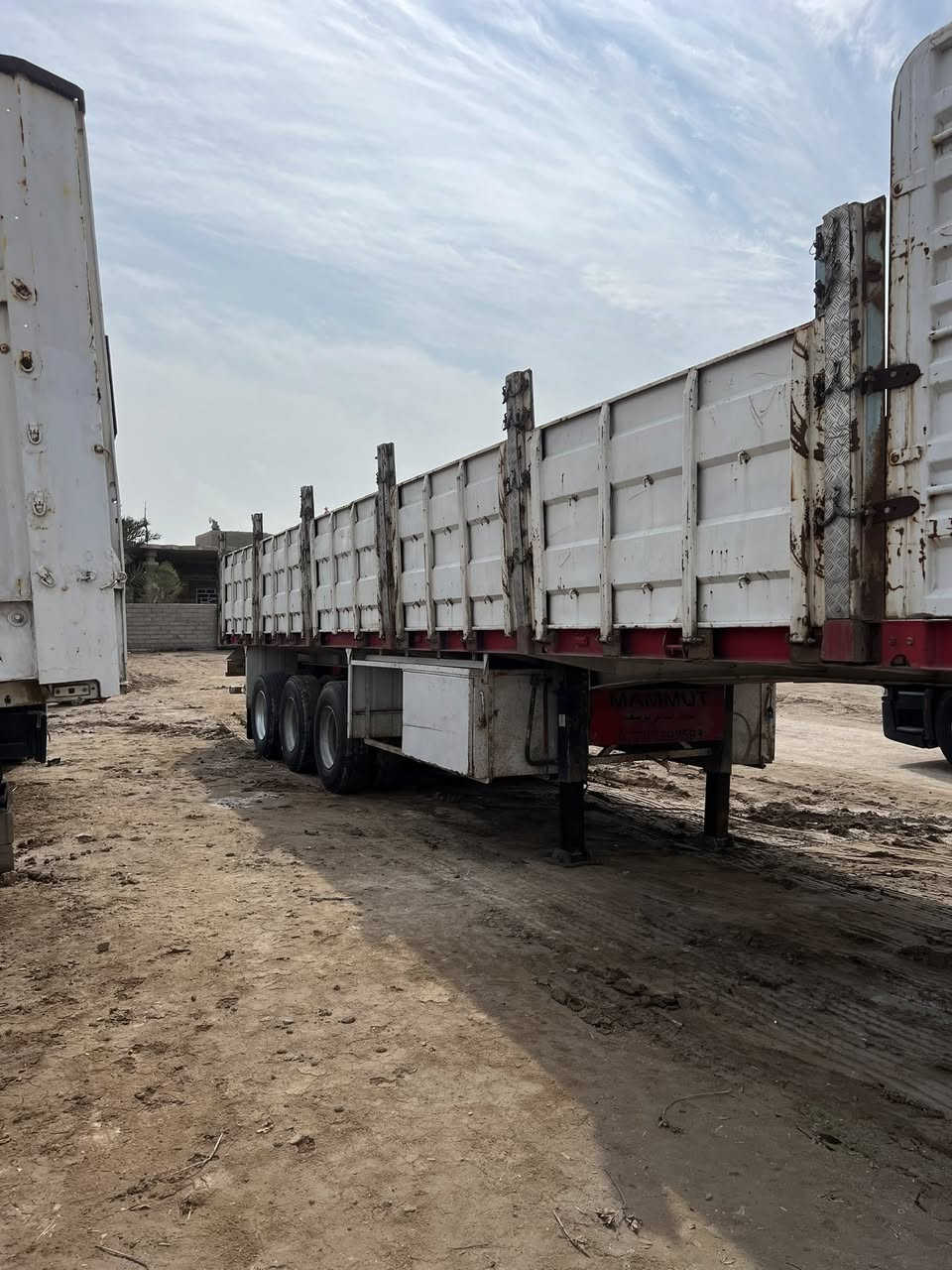 السلام عليكم عربانه للبيع طول 12 وربع مكفوله كفاله عامه للاستفسار اكثر ع الرقم ***********
