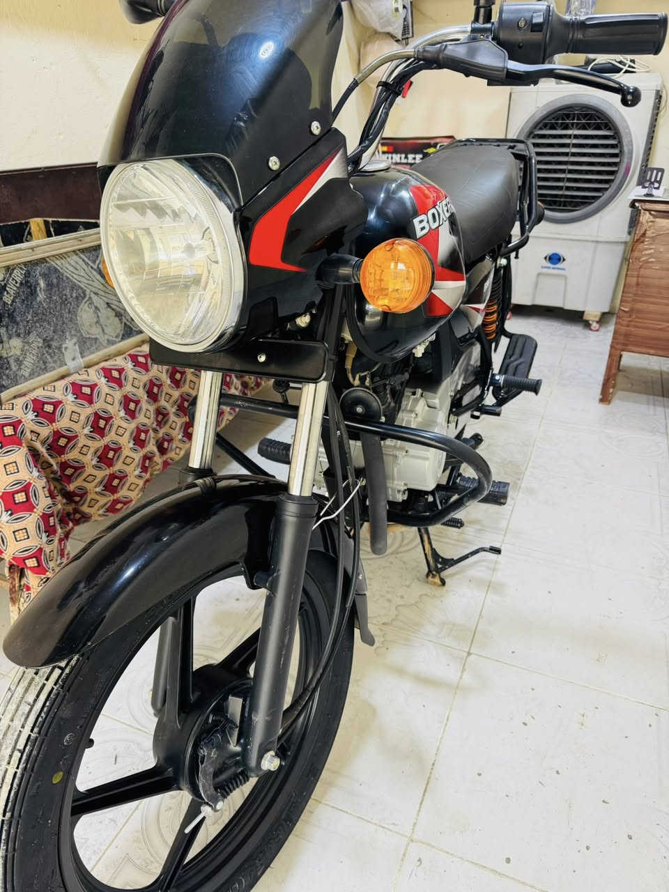 سلام عليكم بوكسر لبيع مديل ٢٠٢٣ بعده بوضع شركه ماشي شي قليل سعر خاص ماطور اوراق رسميه تروح ترقم كبل بكان ديالى قريت الزهيرات مقابيل مخلات حيدر الديو ستفسار على رقم ‭٠٧٨٣ ٨٧٣ ٥٥١٩‬/عدنه نضام قصاط على ماستر
