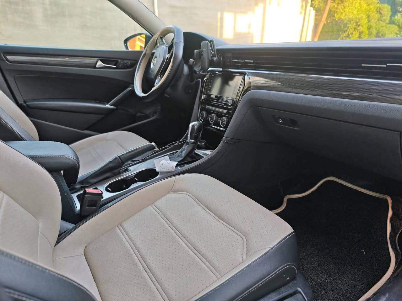 السلام عليكم ورحمة الله .. 
Passat 2020 R line 🚀🚀🚀   للبيع
رقم اربيل سنوية وهزه. جديد ب اسمي . 
ضرر بونيد بدووووون دواااخل ولاشاصي مع  جامرلغ خلفي   ويل 19  سياره براسها 60. حظ ماشية 100 الف كيلو  السعر  عل خاص.


**إذا كنت صاحب هذا الإعلان وتريد حذفه لأي سبب، رجاءا أرسل رسالة إلى الدعم الفني**