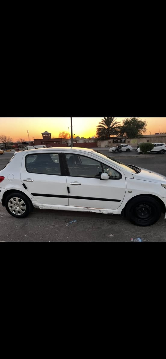 بيجو 307 بدون صبغ ولاضربة محرك محور كورلا
رقم بابل تحويل ثاني يوم السعر ٤٥ وبيها مجال 
***********
