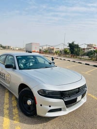 تشارجر ٢٠٢٣ • مكينة ٥٧٠٠ • أصل بوليسي