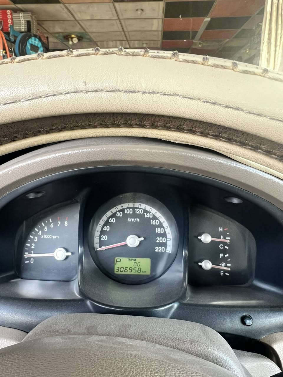 للمراوس فقط (  بــ ازيرا موديل 2009/2010/2011 ) 
سبورتج 2008 خليجي 
السعر : 110$ ورقة .
اللون : جوزي 
رقم  : ***********
الرقم : واسط ( رقم الجديد + سنوية جديدة بأسمي ) 

بيها جاملغ جهة السائق صبغ ( بدون ضربة بدون دواخل ) 

گير و محرك شرط فول نضافة و بدون فتح و  بدون رواجز 

عليها ادامة كاملة قبل شهرين 
تخم تايرات جديد 
تخم نوزلات 
تخم بلكات 
تخم مجاول 
فيت بم 
حساس صالنصة 
لايت ليد نهاري عالي ناصي الاصلي 

السعر : 110$
