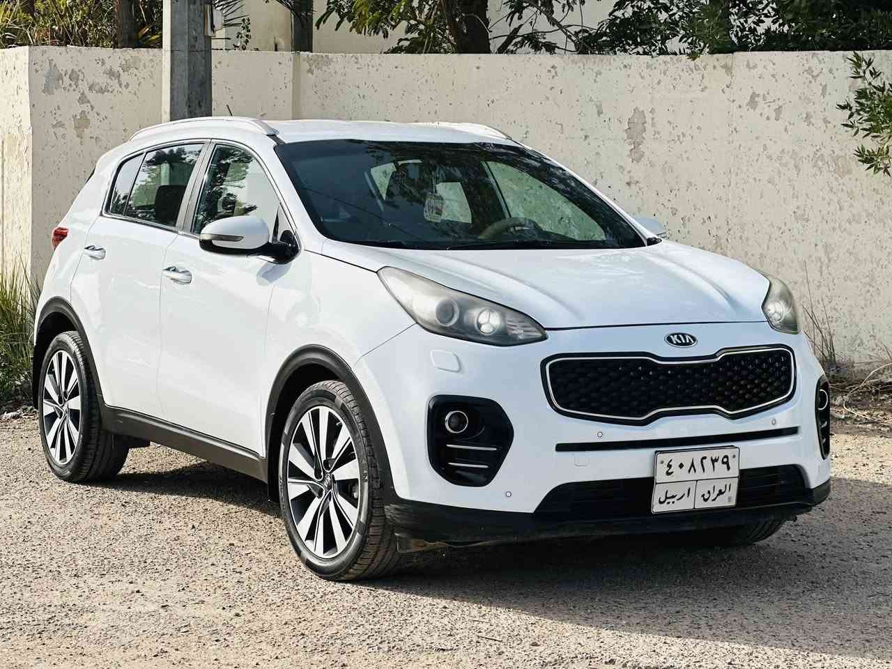 يالله سلام عليكم 
سبورتج 2017خليجيه                                 ***********
السعر 168 وبيه مجال 
السياره كفاله عامه من الصبغ والضربه والكارت بيه بارد بصيط بين البابتين 
كير مكينه مكفولات 
السياره فول ماعده الفتحه 
تحكم ستير 
كشنات جلد 
داخل عسلي 
مراي رادار 
نظام تزحلق 
مكينه دوش 2000
كير ايتي المرغوب 
قطعتين تبريد 
وبعد بيه هواي موصفات 
بغداد /الرصافه ***********
