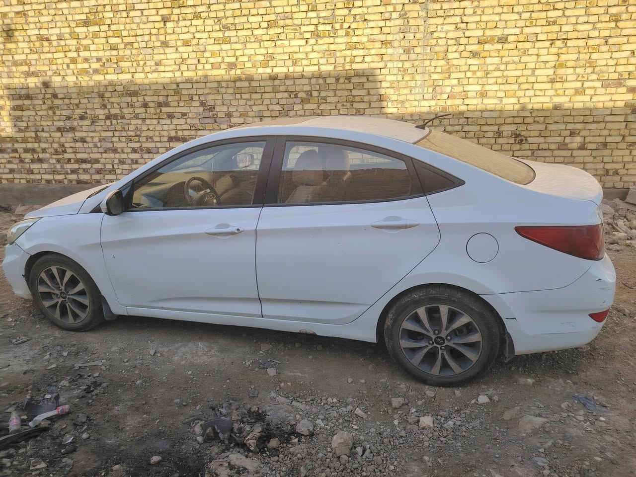 السلام عليكم
اكسنت ٢٠١٦ خليجي للبيع
محرك ١٦٠٠ مبدل كازكت
بيها ضربه موضح بالصوره قبق صندوق  والجاملغ الخلفي الايسر ضربه قليله
 باب السايق بي بارد
السعر ٩٨
بياع شراي لا توصلني اريد تحويل
رقم ***********
