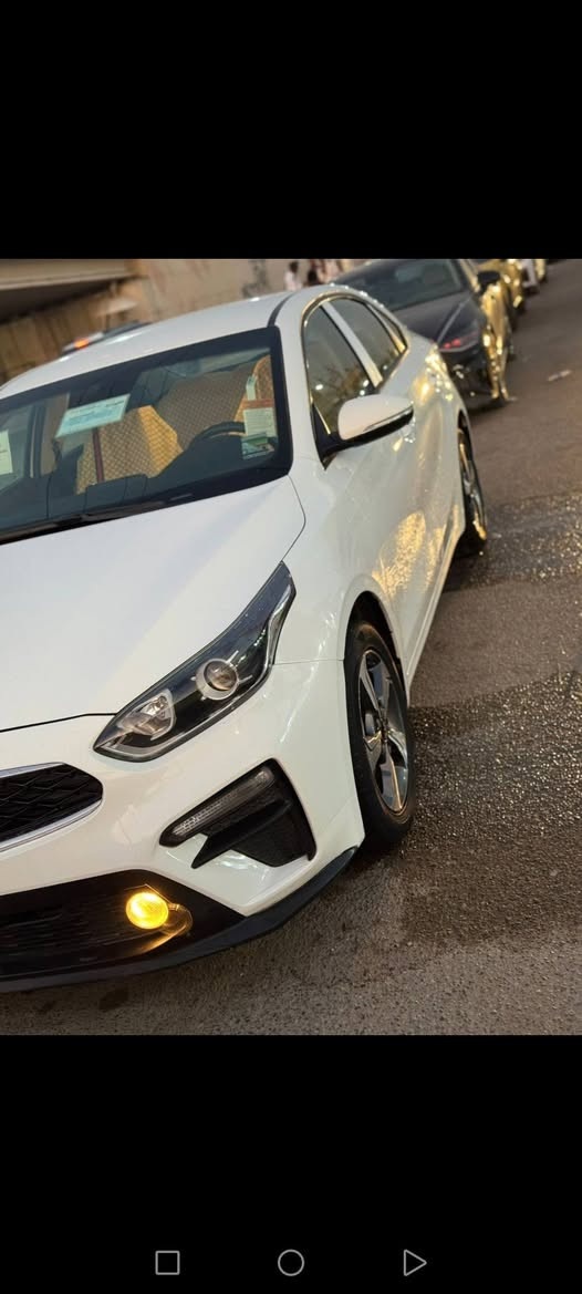 السلام عليكم
سيراتو موديل 2021 مكفوله من الحادث التبديل والصبغ محرك 1600 رقم بغداد بأسمي رقم انكليزي الجديد السعر 166 استفسار أكثر مراسله خاص او الاتصال على الرقم ***********
