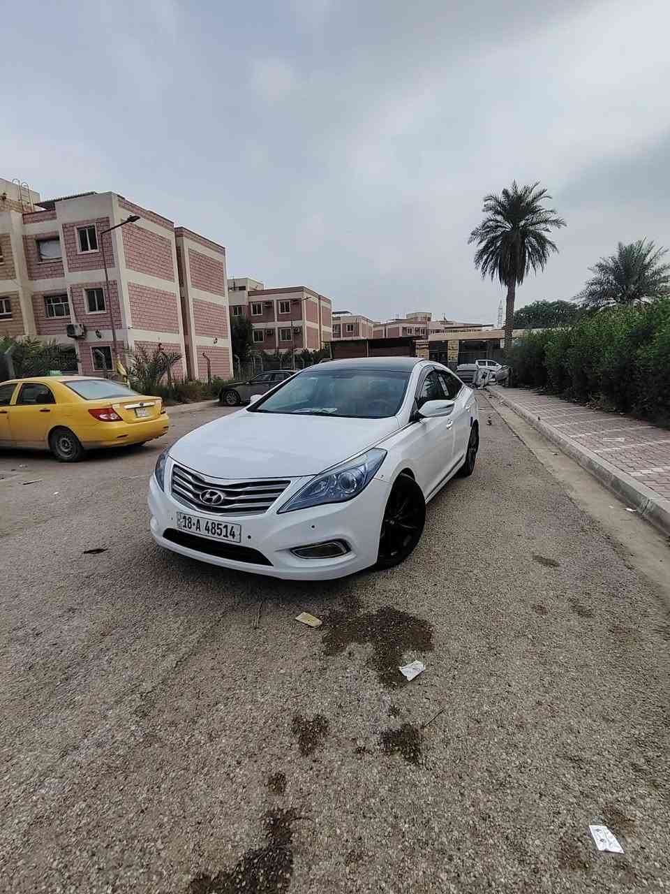 سلام عليكم
هونداي ازيرا. 2014 خليجي فول مواصفات VIP فول 
حجم المحرك V6
رقم بابل أنكليزي 
كفاله سياره عده بارد بسيط فقط
سونار مرفق  
بصمه.. بنوراما.. يدات كروم.. مري شفط ترحيب اوتو .. بك لايت LED.. كشنات جلد كهرباء ساونه خزن... بردات جانبيه.. برده خلفيه كهرباء.. حساس امام خلغي.. كامره شاشه.. دبل كير.. خمسه ويل كب... اشاره/كشنات ساونه مرايه LED.. وبعد هواي مواصفات 
كير محرك حداديه درجه أولى
سعر 134 . والسعر بي مجال 
مكاني حله شارع 80 
م/***********
